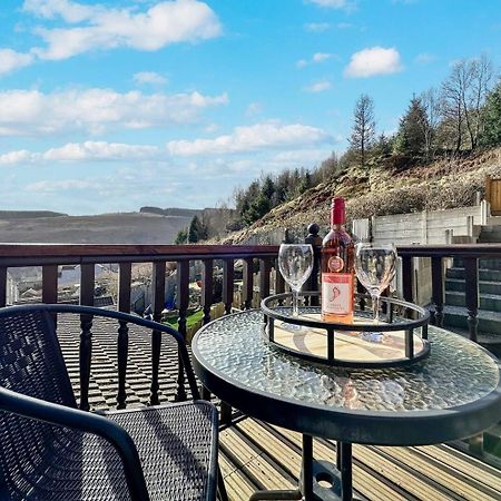 3 Bed Home In Tonypandy With Balcony View Room Llwynypia Extérieur photo